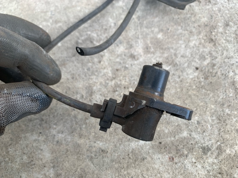 Датчик ABS передний правый TOYOTA COROLLA 120 00-07 ZZE130L 1.8L 1ZZ-FE