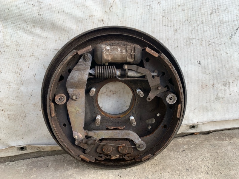 Запчасть тормозной механизм правый TOYOTA SIENNA 03-10 2006 3.5 2GR-FE 47043-08020 Б/У Тормозной механизм правый TOYOTA SIENNA 03-10 2006 3.5 2GR-FE 47043-08020 Б/У