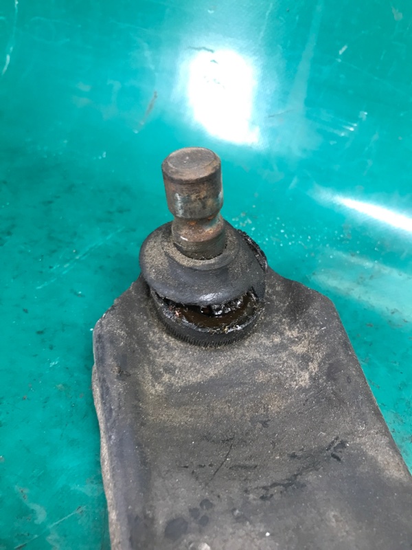 Рычаг передней подвески нижний правый MAZDA 3 BK 03-08 SEDAN 2.3 L3