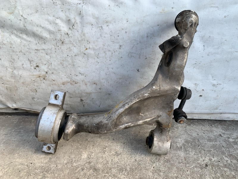 Рычаг передней подвески нижний левый INFINITI M35/M45 04-10 3.5 VQ35DE