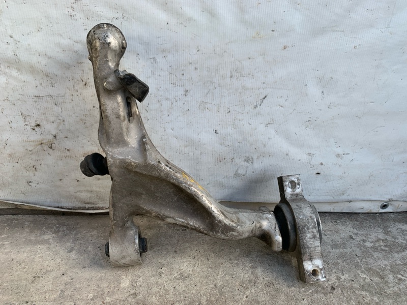 Рычаг передней подвески нижний правый INFINITI M35/M45 04-10 3.5 VQ35DE