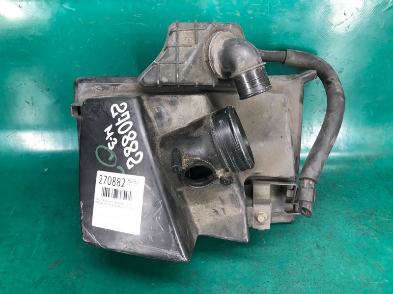 Запчасть крышка корпуса воздушного фильтра MAZDA 3 BK 03-08 2006 SEDAN 2.3 L3 LF50-13-Z1X Б/У Крышка корпуса воздушного фильтра MAZDA 3 BK 03-08 2006 SEDAN 2.3 L3 LF50-13-Z1X Б/У