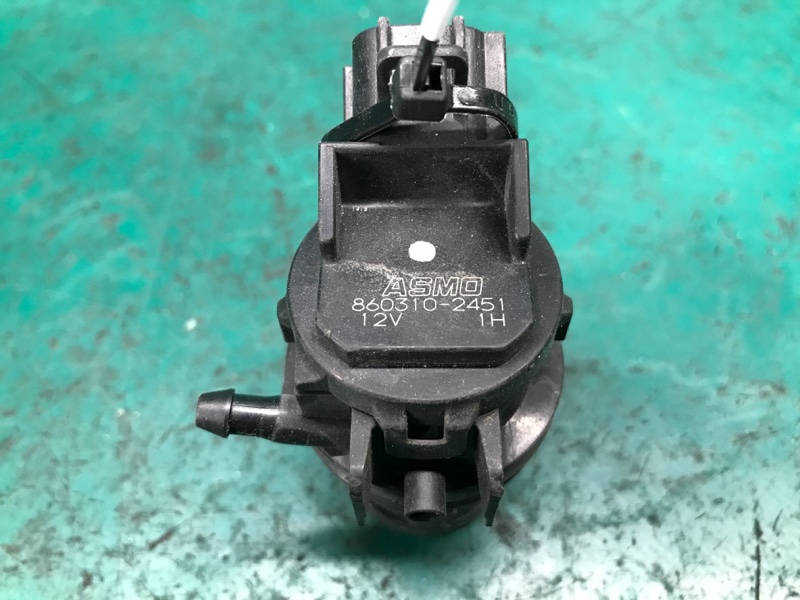 Насос омывателя стекла 3 BK 03-08 2006 SEDAN 2.3 L3 Насос омывателя стекла 3 BK 03-08 2006 SEDAN 2.3 L3