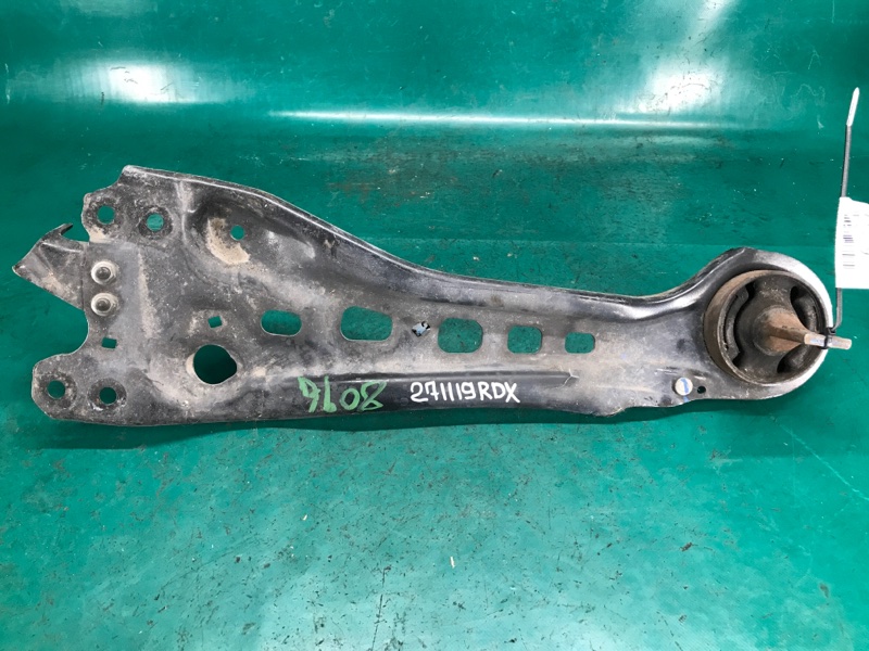 Запчасть рычаг задней подвески продольный правый ACURA RDX 12-19 2015 Внедорожник 3.5 52371-STK-A00 Б/У Рычаг задней подвески продольный правый ACURA RDX 12-19 2015 Внедорожник 3.5 52371-STK-A00 Б/У