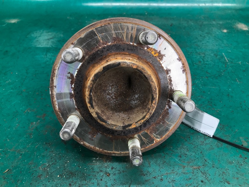 Запчасть ступица задняя правая MAZDA 3 BK 03-08 2005 SEDAN 2.3 BN8B-26-15XC Б/У Ступица задняя правая MAZDA 3 BK 03-08 2005 SEDAN 2.3 BN8B-26-15XC Б/У