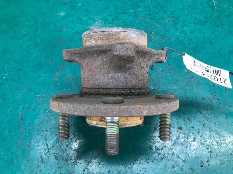 Ступица задняя правая MAZDA 3 BK 03-08 SEDAN 2.3 Ступица задняя правая MAZDA 3 BK 03-08 SEDAN 2.3