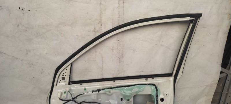 Дверь передняя правая RAV4 05-12 Дверь передняя правая RAV4 05-12