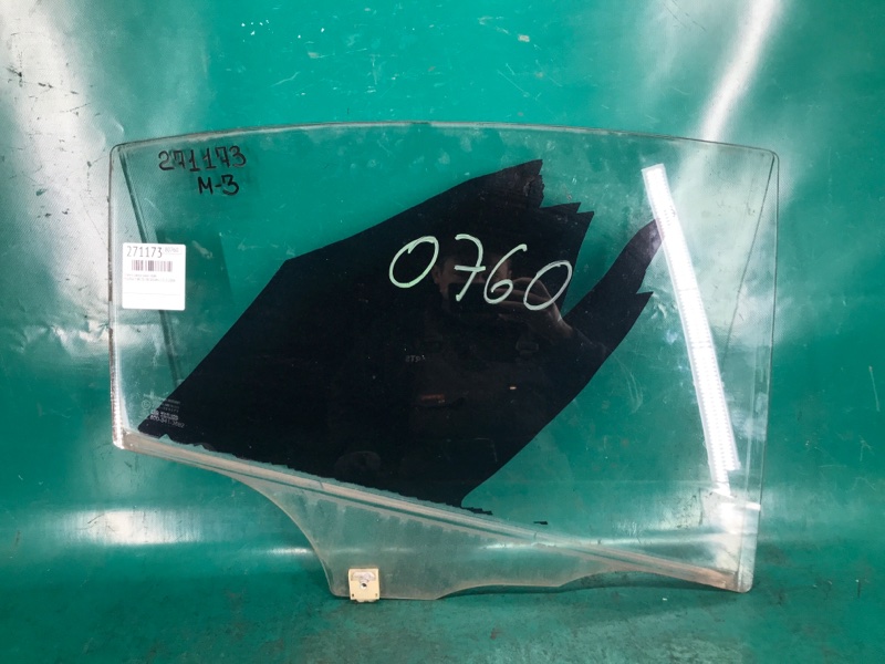Стекло двери заднее правое MAZDA 3 BK 03-08 2006 SEDAN 2.3 L3 BN8V-72-511B Б/У