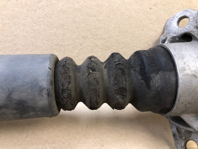 Амортизатор задний JETTA USA 10-17 2012 162 2.5 CBUA