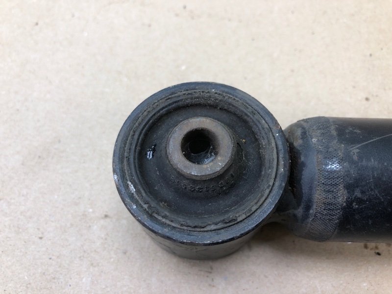 Амортизатор задний VOLKSWAGEN JETTA USA 10-17 162 2.5 CBUA