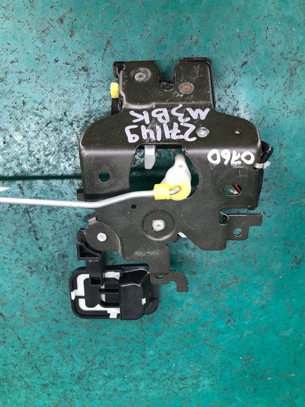 Замок крышки багажника 3 BK 03-08 2006 SEDAN 2.3 L3