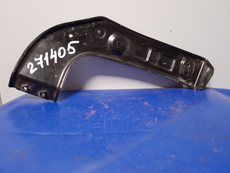 Кронштейн крыла правый MAZDA MX-5 06-15