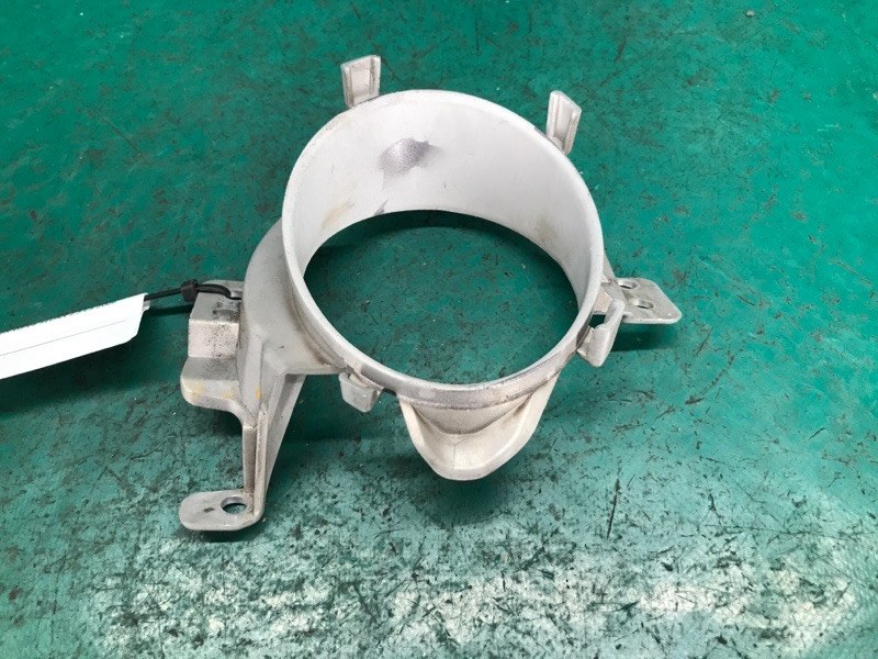 Накладка противотуманной фары передняя левая 3 BK 03-08 2006 SEDAN 2.3 L3 Накладка противотуманной фары передняя левая 3 BK 03-08 2006 SEDAN 2.3 L3