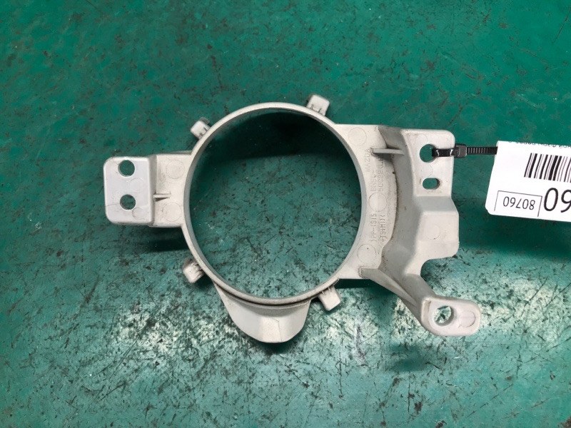 Накладка противотуманной фары передняя левая 3 BK 03-08 2006 SEDAN 2.3 L3 Накладка противотуманной фары передняя левая 3 BK 03-08 2006 SEDAN 2.3 L3