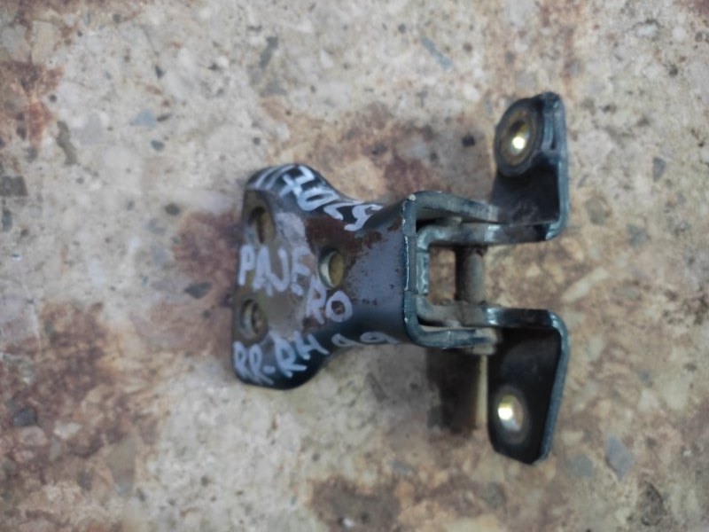 Запчасть петля двери верхняя задняя правая MITSUBISHI PAJERO 99-06 MR220212 Б/У Петля двери верхняя задняя правая MITSUBISHI PAJERO 99-06 MR220212 Б/У