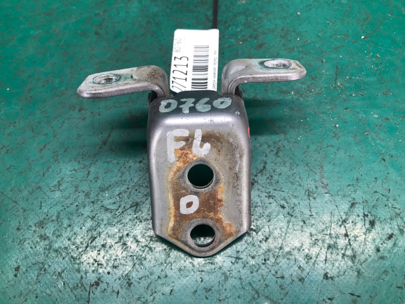 Петля двери нижняя передняя левая MAZDA 3 BK 03-08 2006 SEDAN 2.3 L3 F151-58-210 Б/У