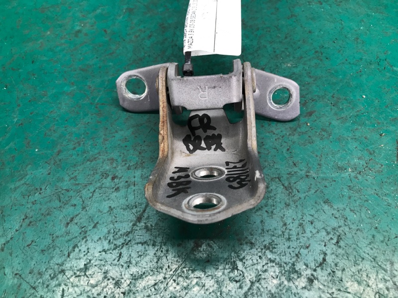 Петля двери верхняя передняя правая 3 BK 03-08 2006 SEDAN 2.3 L3