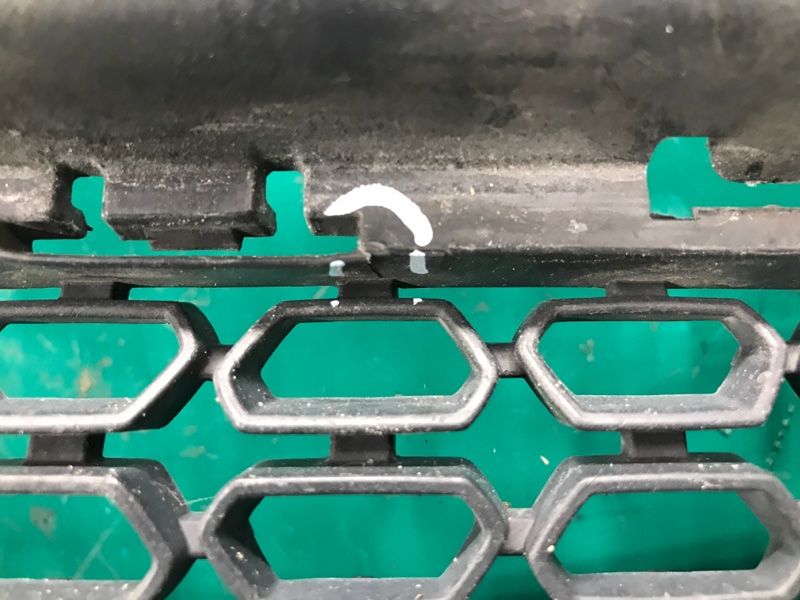 Решетка переднего бампера DURANGO 11- (WD) 2014 3.6 ERB