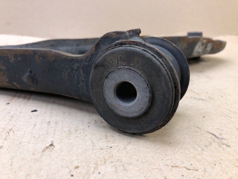 Рычаг передней подвески нижний левый JETTA USA 10-17 2012 162 2.5 CBUA Рычаг передней подвески нижний левый JETTA USA 10-17 2012 162 2.5 CBUA