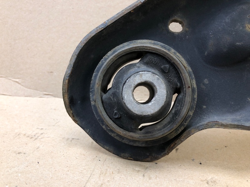 Рычаг передней подвески нижний левый JETTA USA 10-17 2012 162 2.5 CBUA Рычаг передней подвески нижний левый JETTA USA 10-17 2012 162 2.5 CBUA