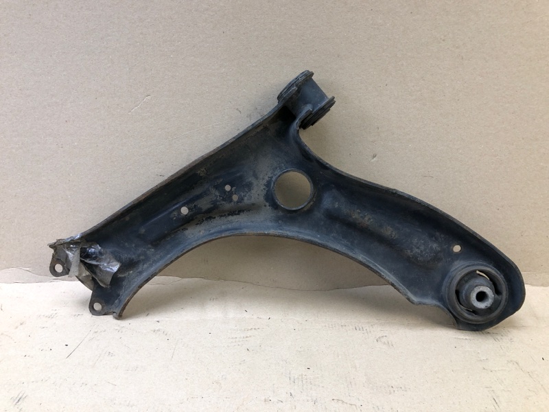 Рычаг передней подвески нижний правый VOLKSWAGEN JETTA USA 10-17 162 2.5 CBUA