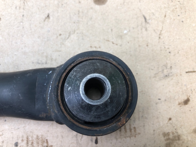 Рычаг задней подвески поперечный нижний задний FUSION 14- Рычаг задней подвески поперечный нижний задний FUSION 14-