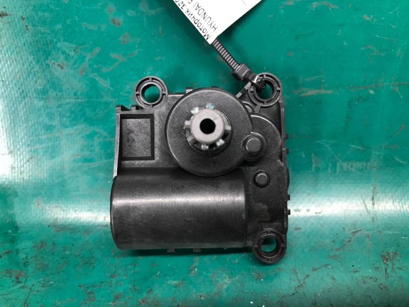 Моторчик заслонки печки HYUNDAI ELANTRA MD 10-15 2012 1.8 G4NB 97162-1UAA0 Б/У