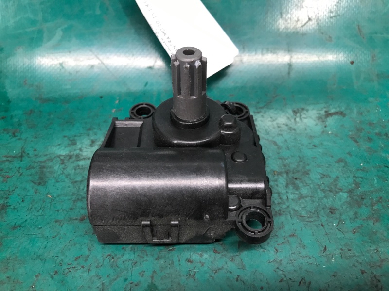 Моторчик заслонки печки HYUNDAI ELANTRA MD 10-15 1.8 G4NB