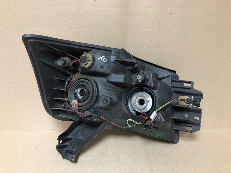 Фара передняя левая QX56 / TITAN / ARMADA 04-16 2008 VK56DE