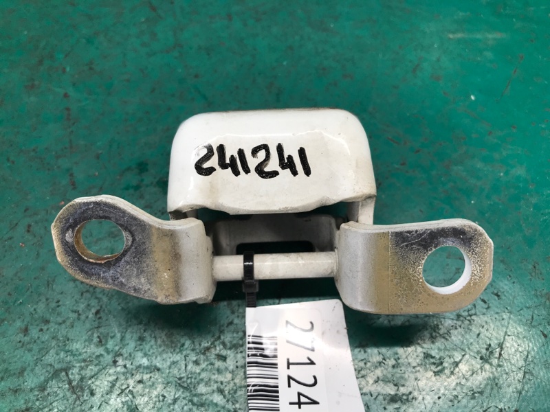 Петля двери нижняя передняя правая TLX 14-17 2016 2.4 K24W7