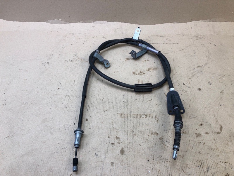 Запчасть трос стояночного тормоза KIA SORENTO UM 14- 2015 UM 2.4 G4KJ 59760-C6000 Б/У Трос стояночного тормоза KIA SORENTO UM 14- 2015 UM 2.4 G4KJ 59760-C6000 Б/У