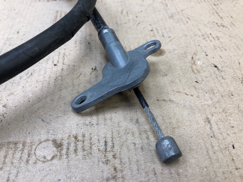 Трос стояночного тормоза левый HYUNDAI SONATA YF 10-14 YF 2.4 G4KK Трос стояночного тормоза левый HYUNDAI SONATA YF 10-14 YF 2.4 G4KK