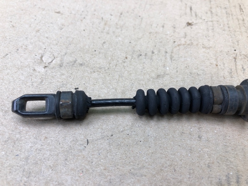 Трос стояночного тормоза левый ELANTRA HD 06-11 2008 HD 2.0 G4GC