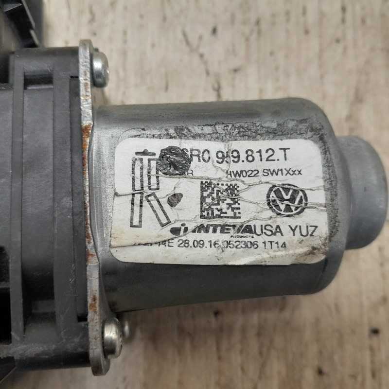 Моторчик стеклоподъемника задний правый JETTA USA 10-17 2016 162 1.4 CZTA