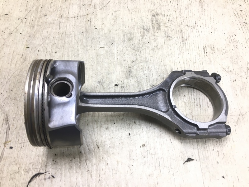 Шатун CHRYSLER 200 14-16 2015 UF 2.4 ED6 05047574AA Б/У