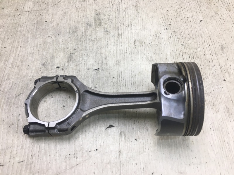 Шатун CHRYSLER 200 14-16 2015 UF 2.4 ED6 5047574AA Б/У