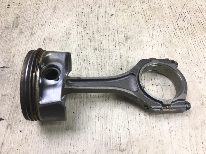 Запчасть шатун CHRYSLER 200 14-16 2015 UF 2.4 ED6 5047574AA Б/У Шатун CHRYSLER 200 14-16 2015 UF 2.4 ED6 5047574AA Б/У