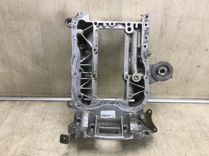 Поддон двигателя CHRYSLER 200 14-16 2015 UF 2.4 ED6 68239041AA Б/У