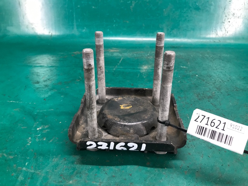 Крепление рессоры NV200 USA 13- 2018 2.0 MR20DE