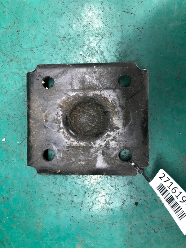 Крепление рессоры NV200 USA 13- 2018 2.0 MR20DE