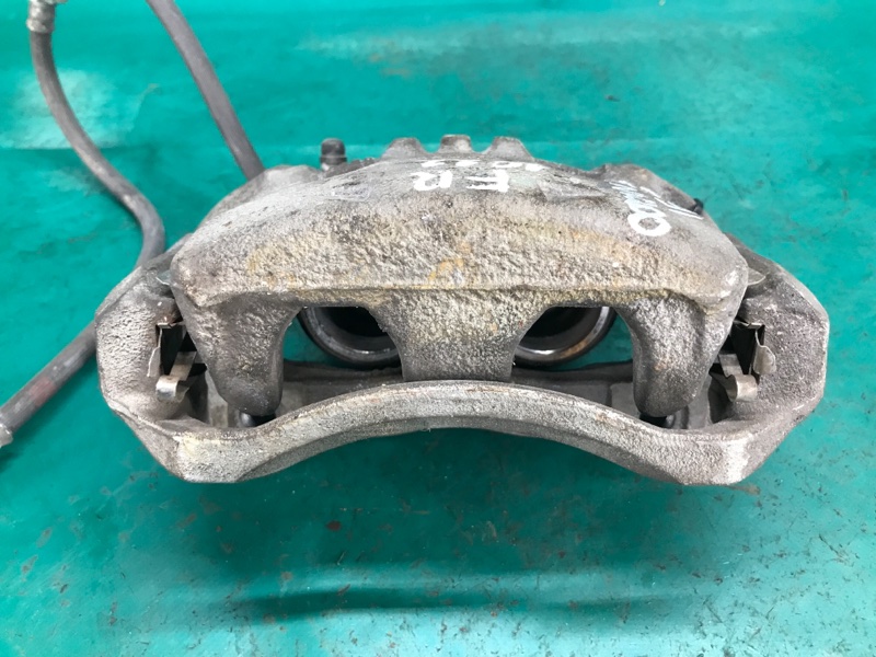 Суппорт тормозной передний правый NV200 USA 13- 2018 2.0 MR20DE