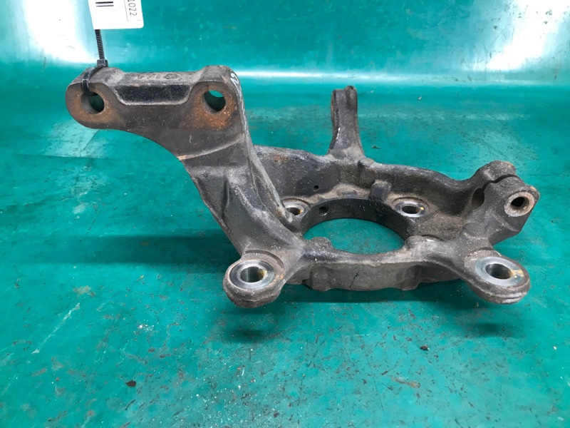 Кулак поворотный передний правый NV200 USA 13- 2018 2.0 MR20DE