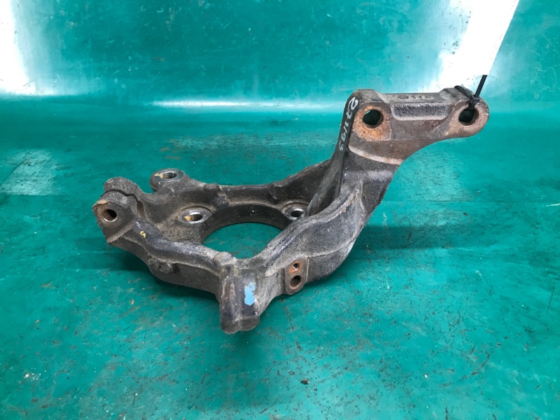 Кулак поворотный передний правый NV200 USA 13- 2018 2.0 MR20DE