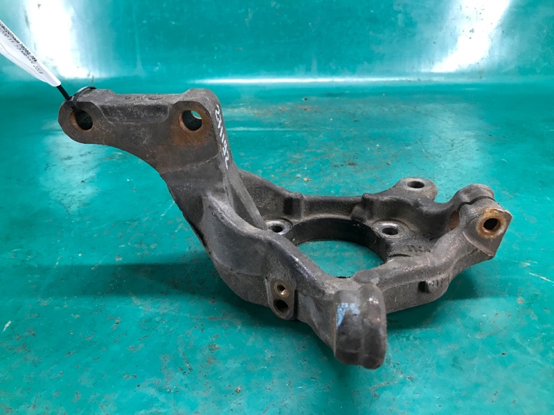 Кулак поворотный передний левый NV200 USA 13- 2018 2.0 MR20DE