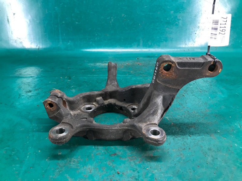 Кулак поворотный передний левый NV200 USA 13- 2018 2.0 MR20DE