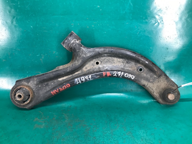 Рычаг передней подвески нижний правый NISSAN NV200 USA 13- 2018 2.0 MR20DE 54500-9AM1A Б/У