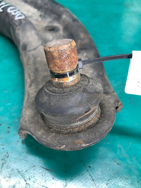 Рычаг передней подвески нижний правый NISSAN NV200 USA 13- 2.0 MR20DE