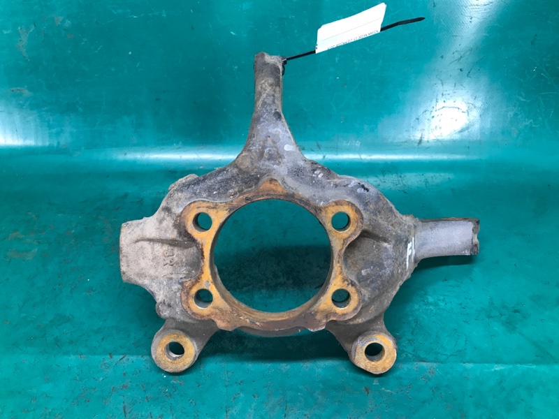 Кулак поворотный правый NISSAN NV200 USA 13- 2018 2.0 MR20DE 40014-1KA1A Б/У