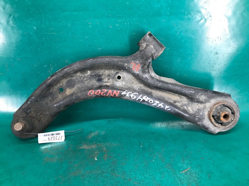 Рычаг передней подвески нижний левый NISSAN NV200 USA 13- 2018 2.0 MR20DE 54501-9AM1A Б/У