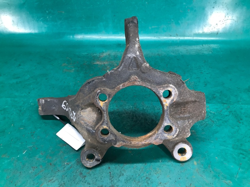 Кулак поворотный левый NISSAN NV200 USA 13- 2018 2.0 MR20DE 40015-1KA1A Б/У